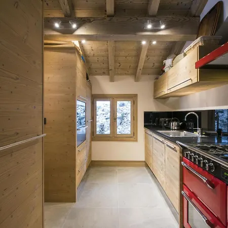 Apartment Luminous Pines Chalet In Madonna di Campiglio