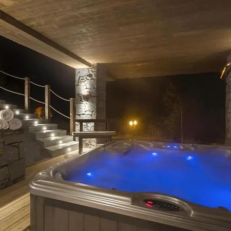 Apartment Luminous Pines Chalet In *